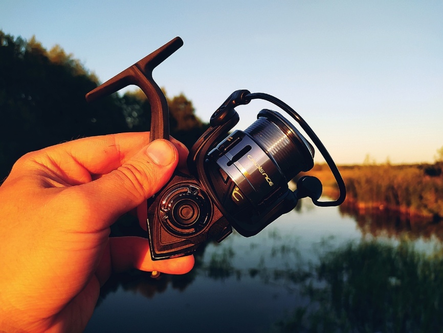 Essence MG (carbon-al, №2000 S-шпуля) 5.2:1 фото 4