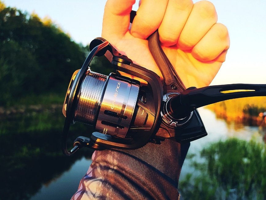 Essence MG (carbon-al, №2000 S-шпуля) 5.2:1 фото 7