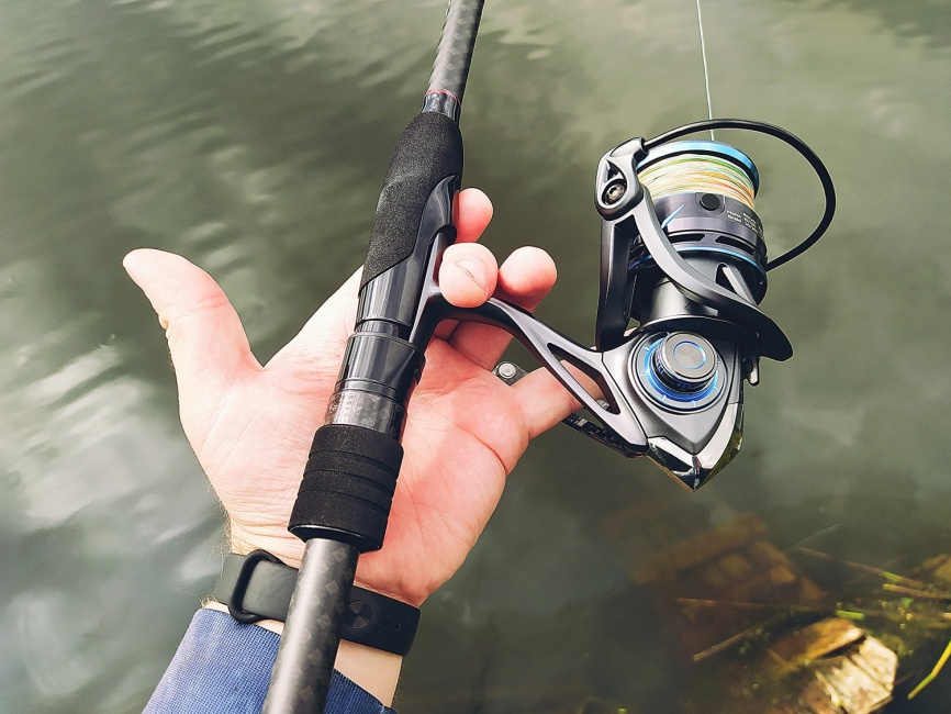 Deep (двухчастник) 300 см, 10-45г, Medium Fast фото 7